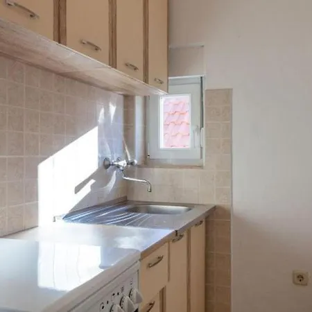 Nena St - One Bedroom With Balcony And Sea View A1 * Pisak