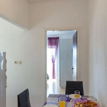 Nena St - One Bedroom With Balcony And Sea View A1