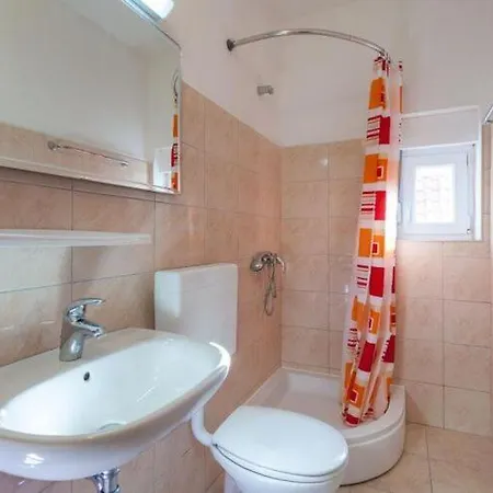 Lejlighed Nena St - One Bedroom With Balcony And Sea View A1